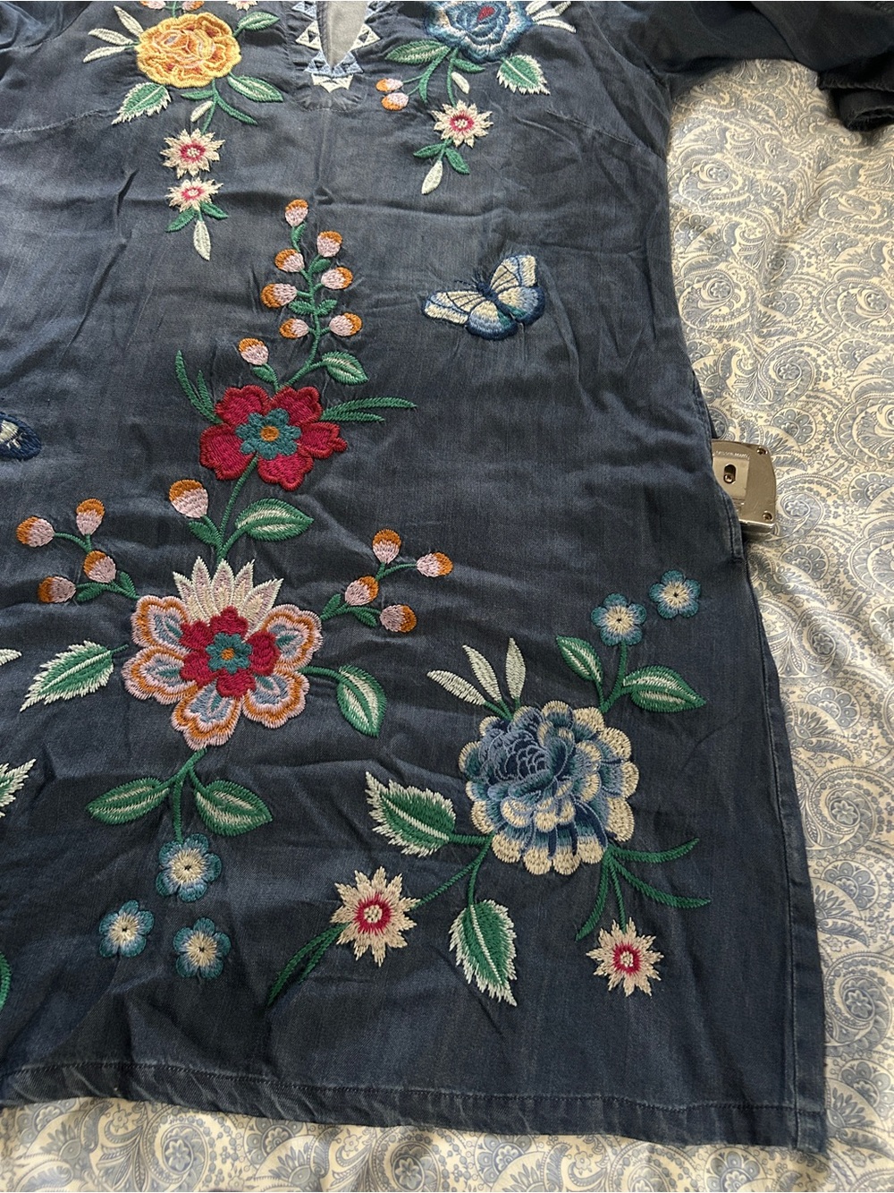JOHNNY WAS WORKSHOP Denim Blue Embroidered V-Neck Dress- RARE piece BEAUTIFUL - Picture 12 of 12
